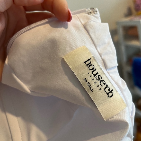 HOUSE OF CB/ LE PUFF/ White/ Size M - Picture 6 of 9